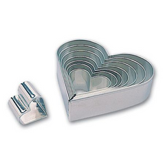Cutter Set Heart 8 Pc 4-130mm Tin